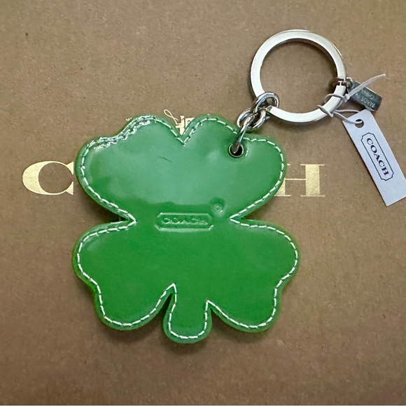 Coach Green Leather Glittered Four Leaf Clover Shamrock Keychain Fob Bag - Picture 4 of 5